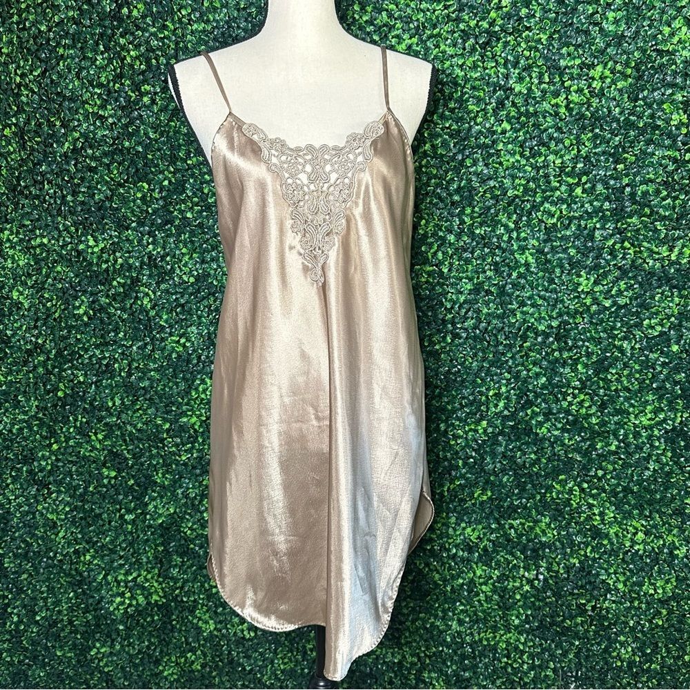 Vintage Cinema Etoile Chemise Champagne Satin Nightgown Sz M